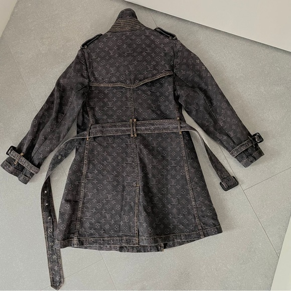Louis Vuitton denim coat - Picture 14 of 16